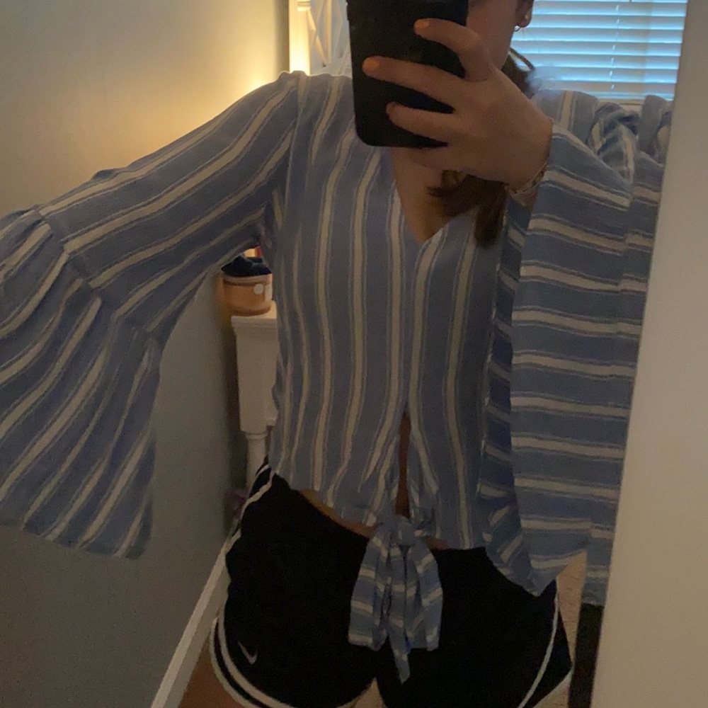 American Eagle Top